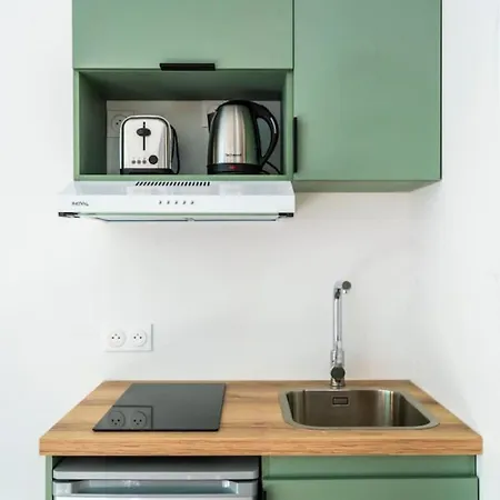Elegant 2-room Air-conditioned - 17