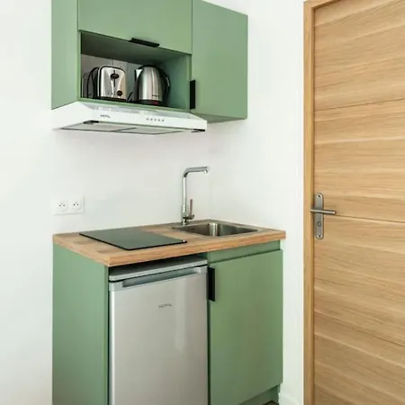 Elegant 2-room Air-conditioned - 17 Apartamento *